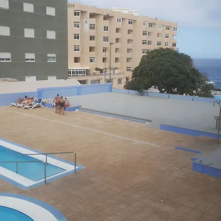 Apartment In Candelaria, With Wonderful Sea View And Pool Access - 1 Km F *
