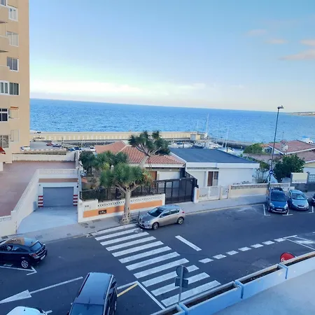 In Candelaria, With Wonderful Sea View And Pool Access - 1 Km F Candelaria